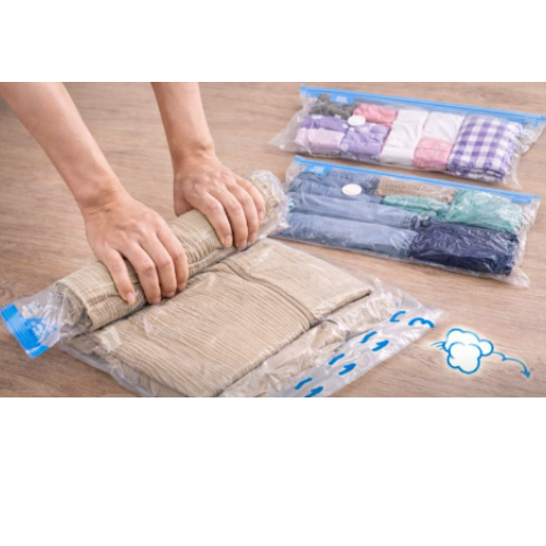 Vakuumbeutel für Koffer packen