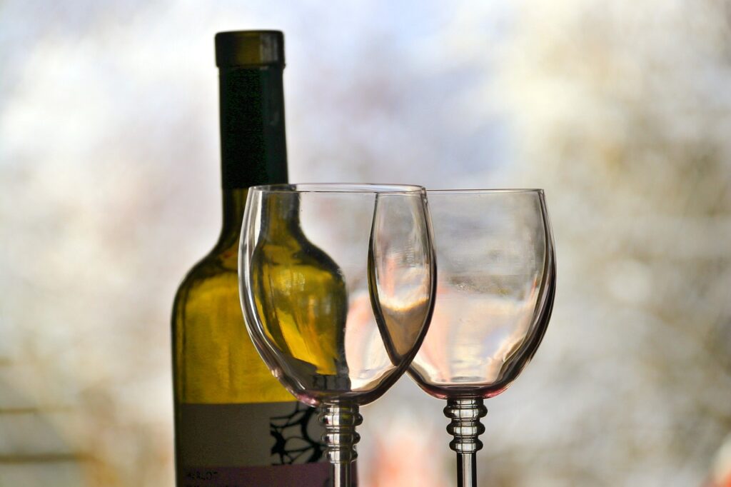 wine, wine glasses, wine bottle, red wine, bottle, enjoyment, alcohol, time out, enjoy, alcoholic, quitting time, romantic, romance, vacations